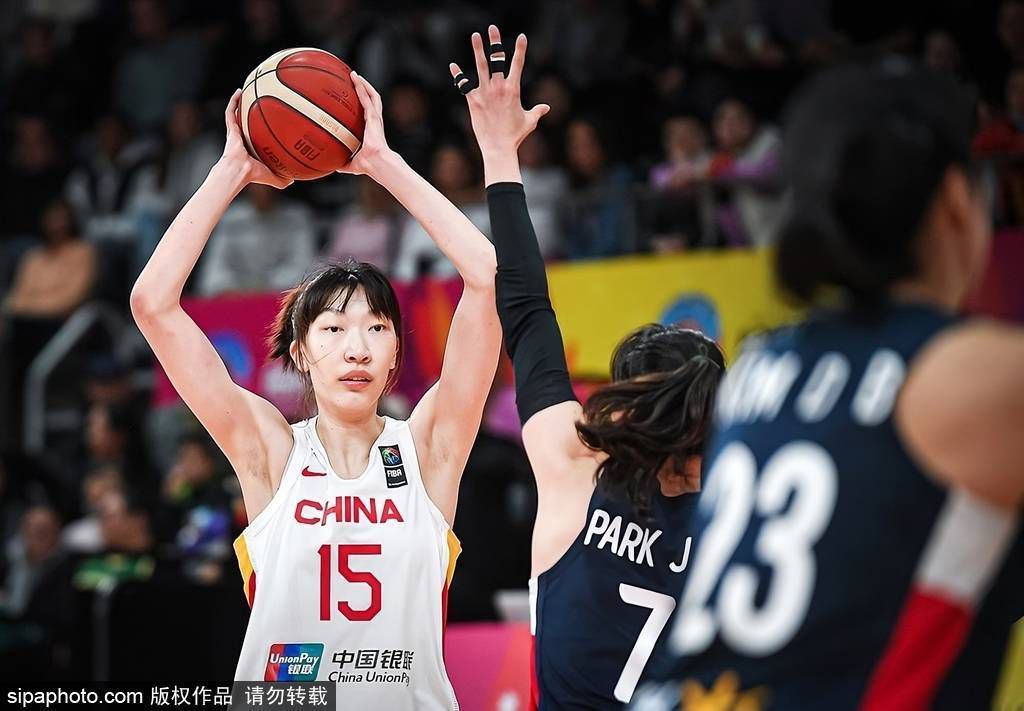 可是他不同于那个时代的大多数演员，总是努力揭示角色微妙而复杂的性格特征。